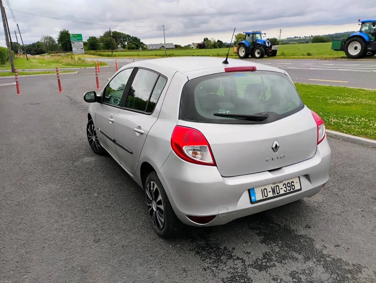 Renault Clio, new NCT, very low mileage - Image 4