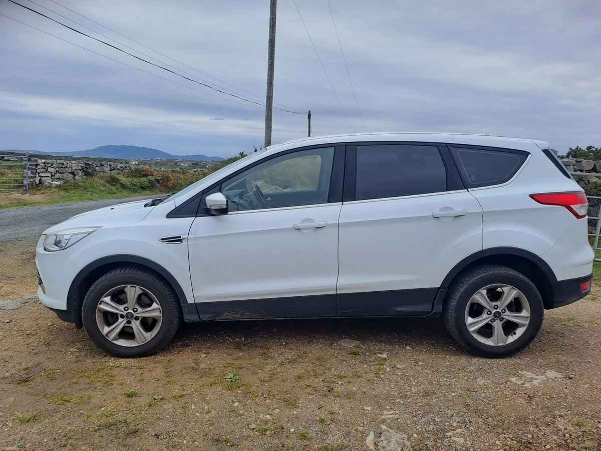Ford Kuga 2015 - Image 4
