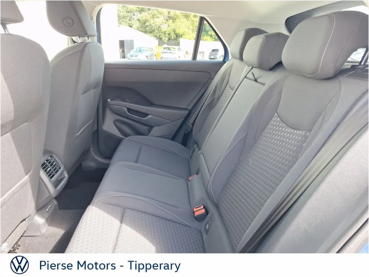 Volkswagen T-Roc LIFE 1.5TSI 116HP MHEV - Image 6