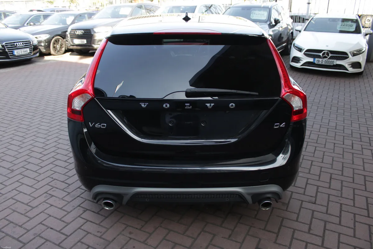 2.0D4 R-DESIGN 5DR ESTATE AUTO HUGE SPEC  // 1 OWN - Image 5