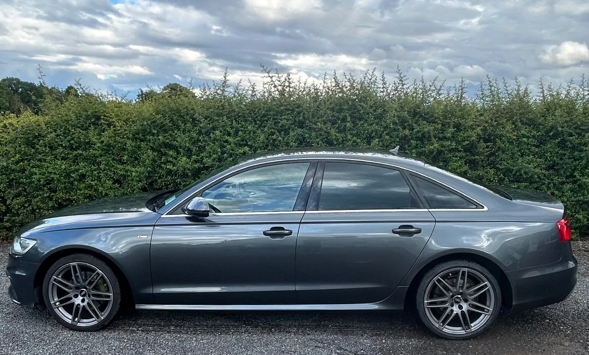Audi A6 2012 - Image 2