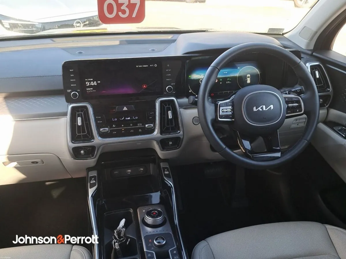 Kia Sorento 1.6 PHEV K3 4X4 7 seats - Image 4