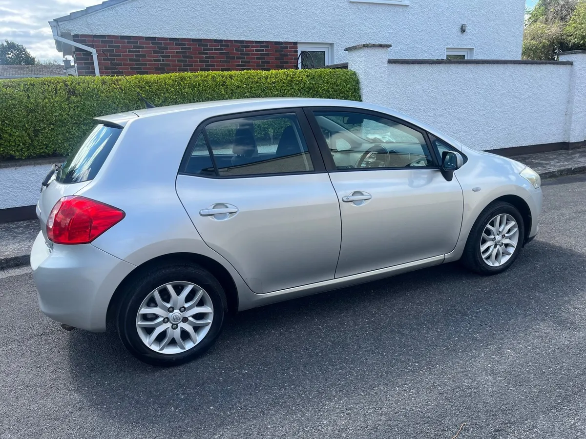 Toyota Auris 2009 - Image 3