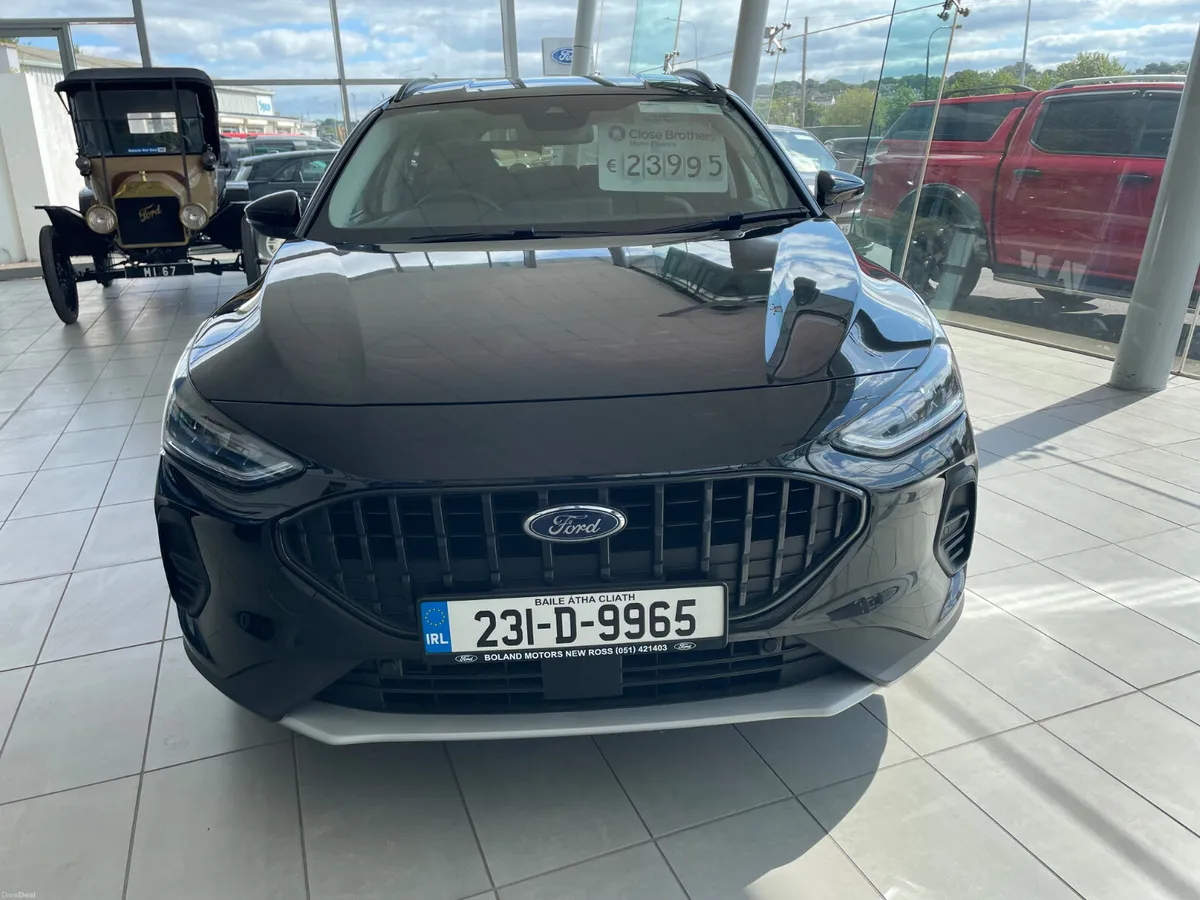 Ford Focus 2023 - Image 1
