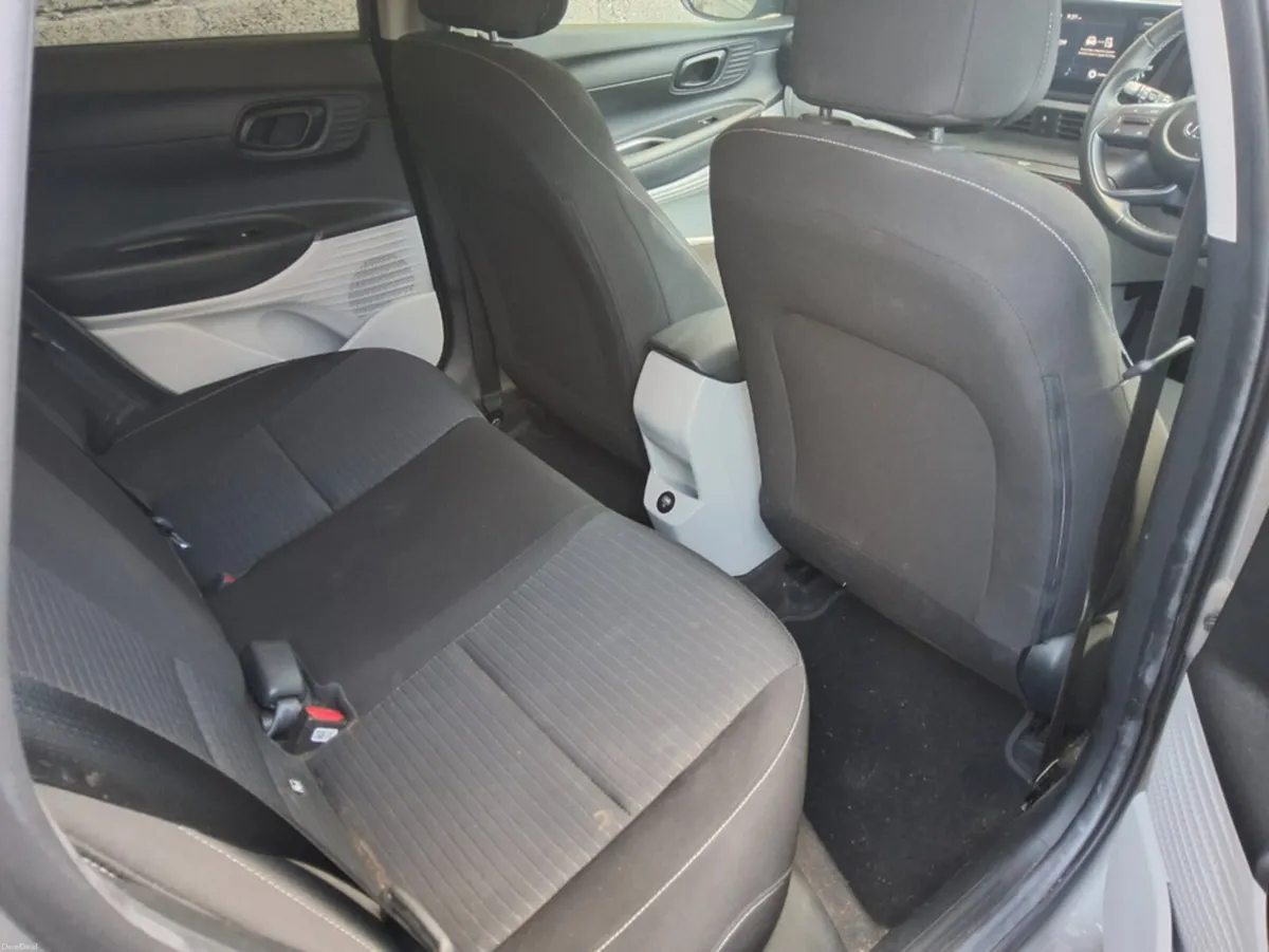 Hyundai i20 DELUXE PLUS 5DR - Image 5