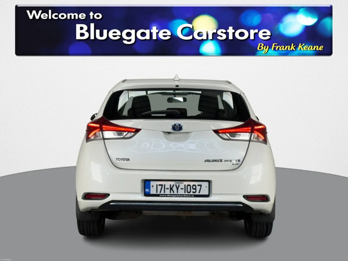 Toyota Auris 1.8 HYBRID LUNA 4DR AUTOMATIC**MULTIF - Image 3