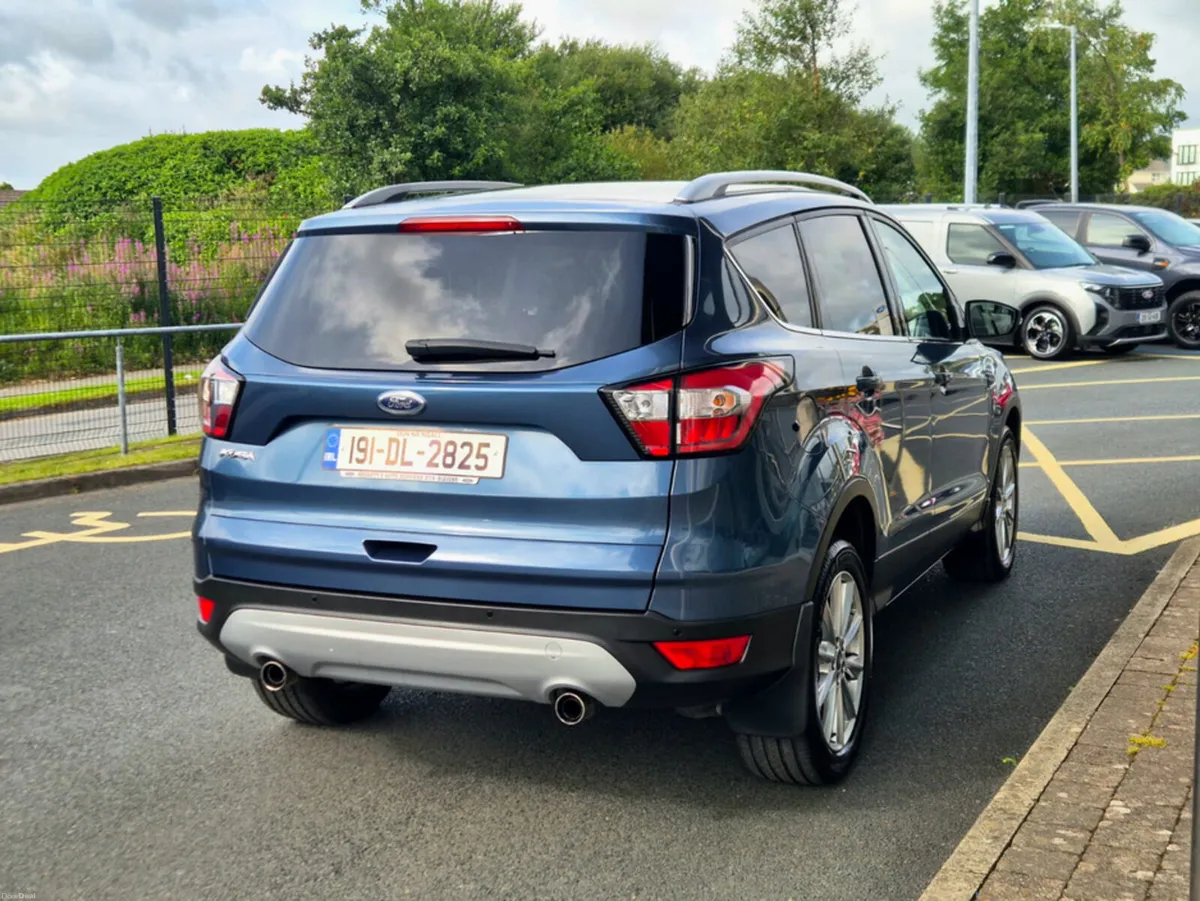 Ford Kuga 1.5 TDCI TITANIUM EDITION 120PS 5DR - Image 4