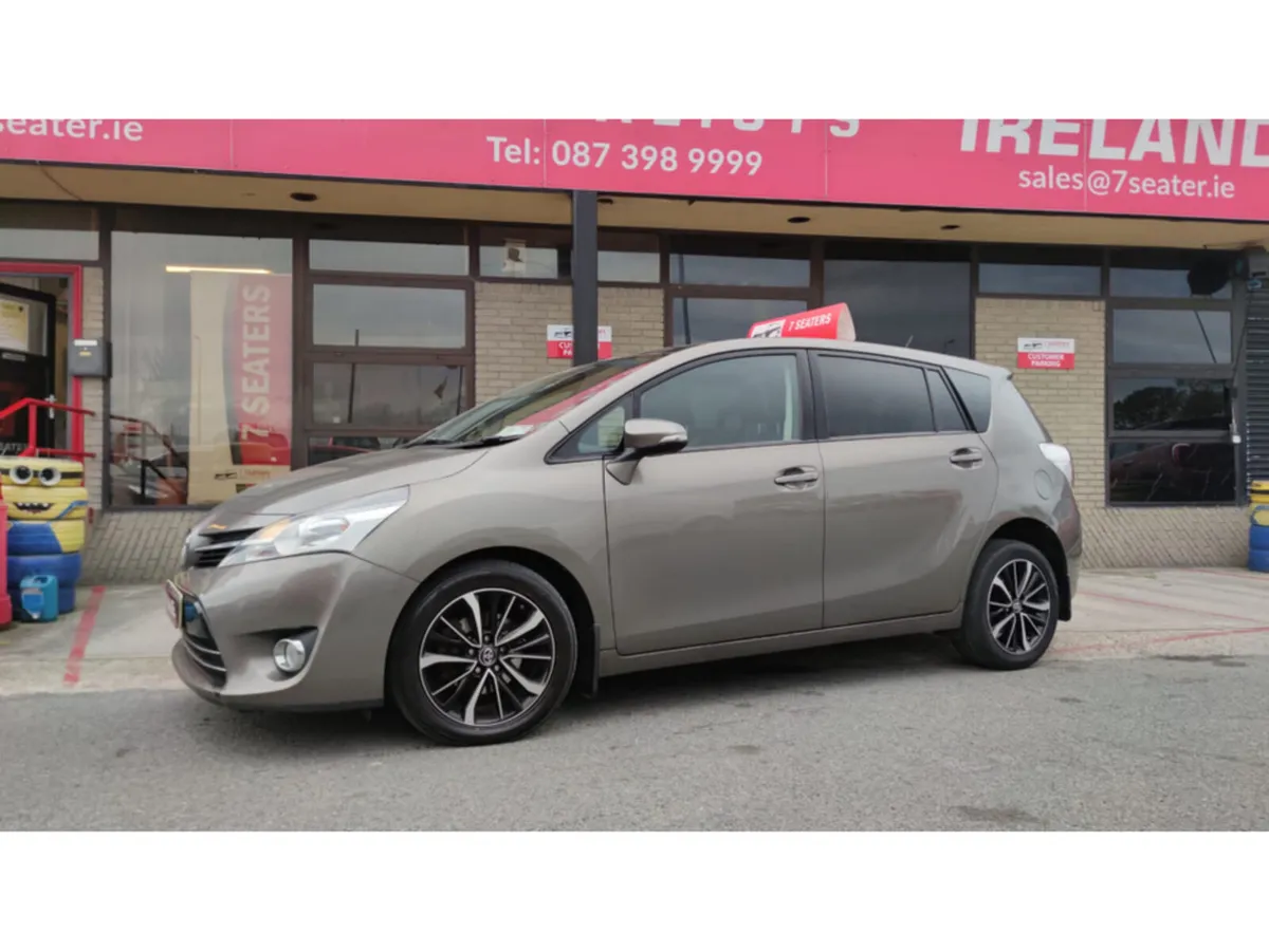 Toyota Verso 1.6 D SOL HIGH SPEC PANORAMIC ROOF HA - Image 4