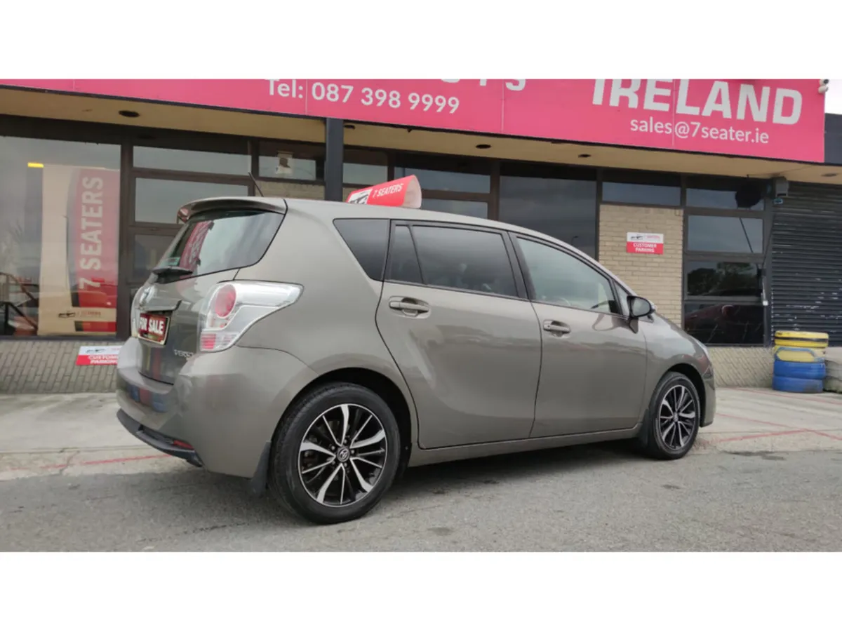 Toyota Verso 1.6 D SOL HIGH SPEC PANORAMIC ROOF HA - Image 6