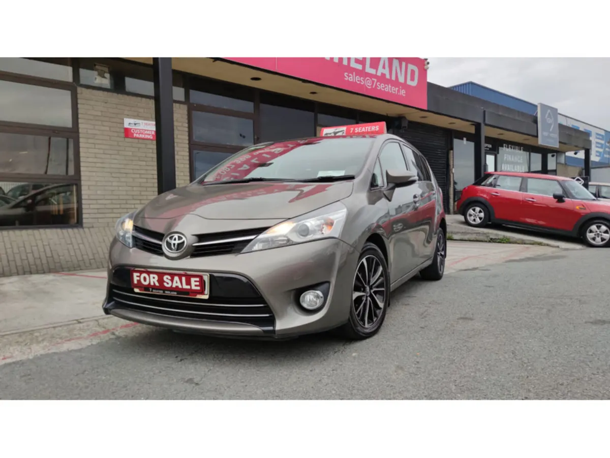Toyota Verso 1.6 D SOL HIGH SPEC PANORAMIC ROOF HA - Image 2