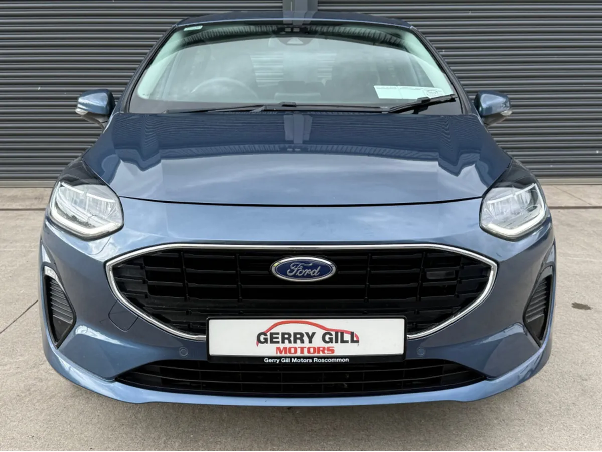 Ford Fiesta TREND CONNECTED 1.1L 75BHP  * REVERSE - Image 2