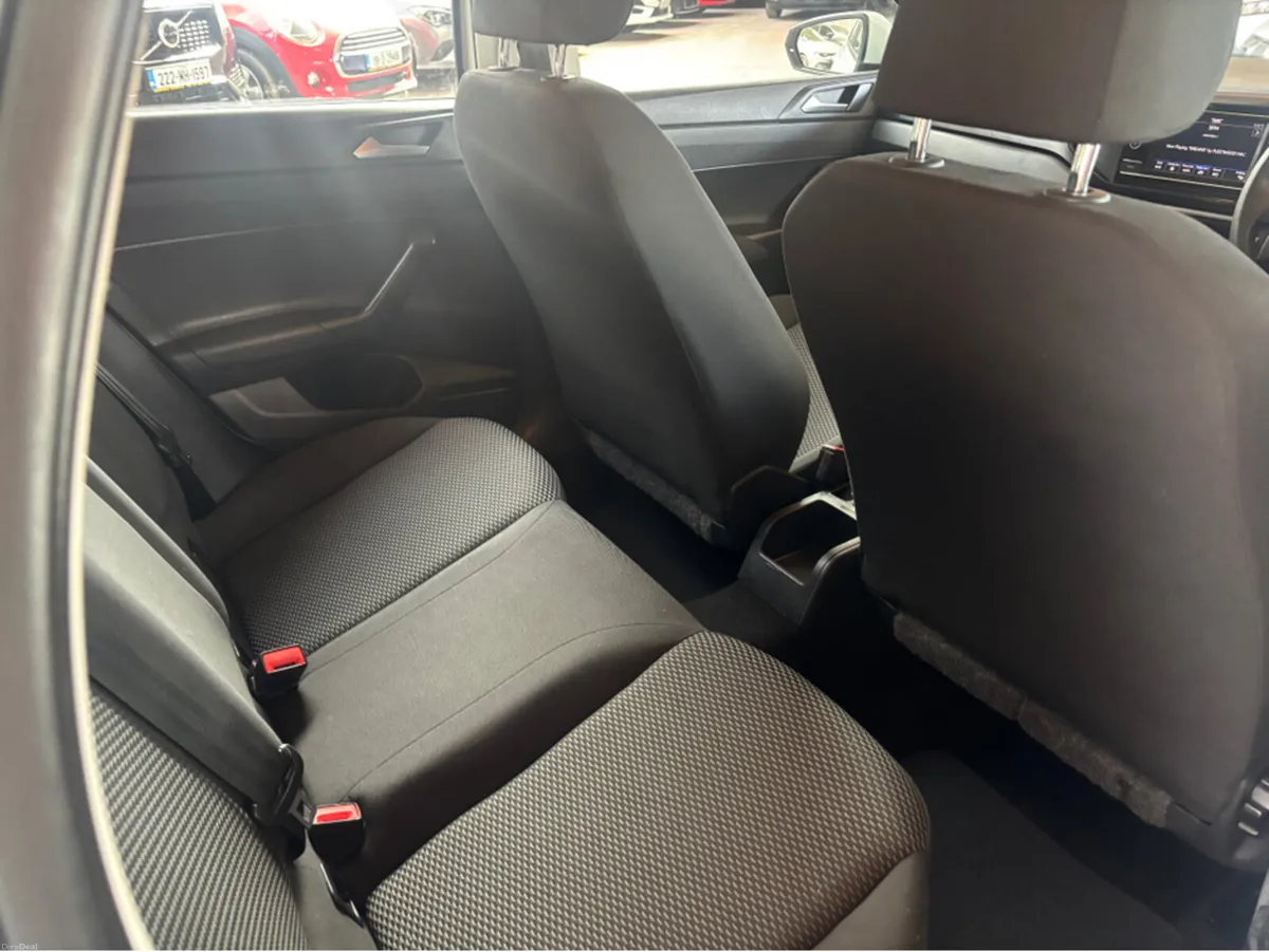 Volkswagen Polo TRENDLINE 1.0 MANUAL 5SPEED 80HP 5 - Image 2