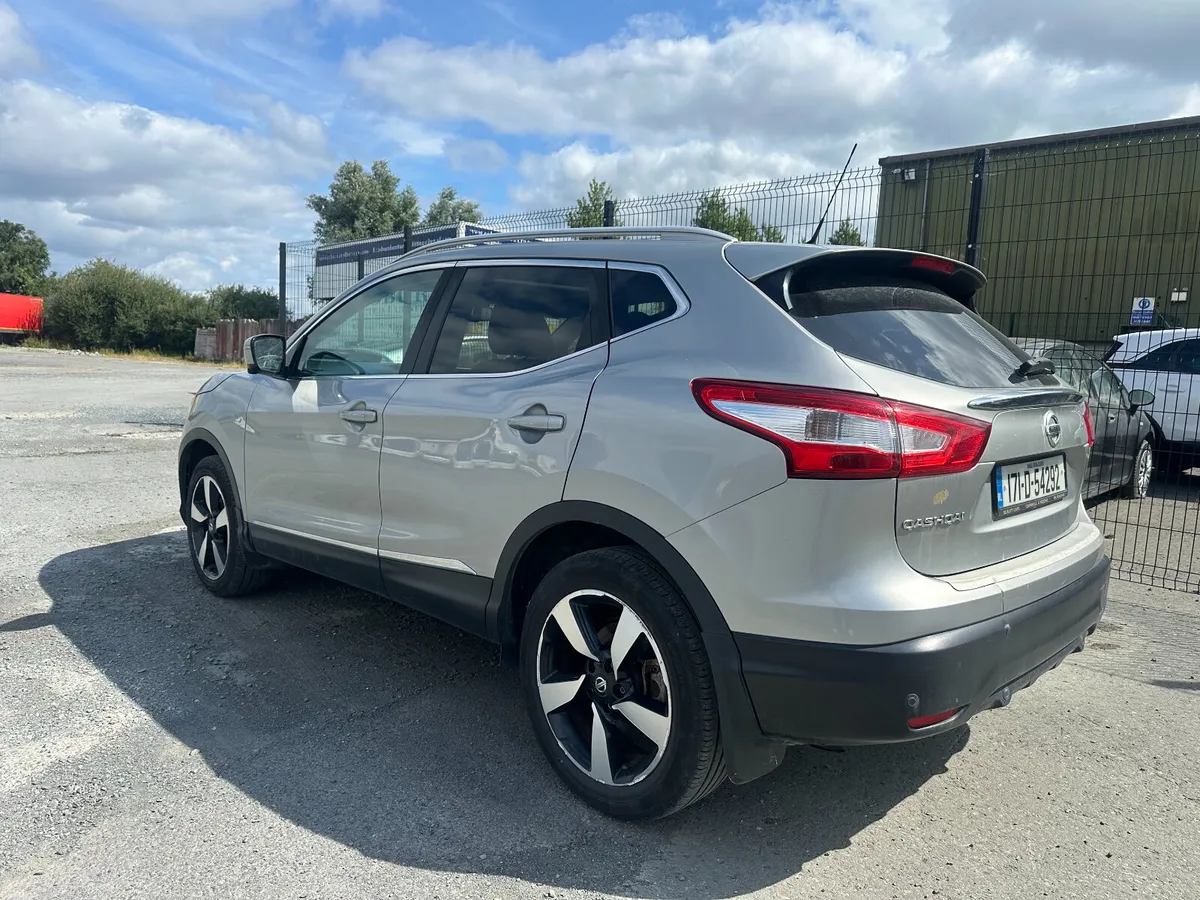 Nissan Qashqai 2017 Automatic petrol - Image 3