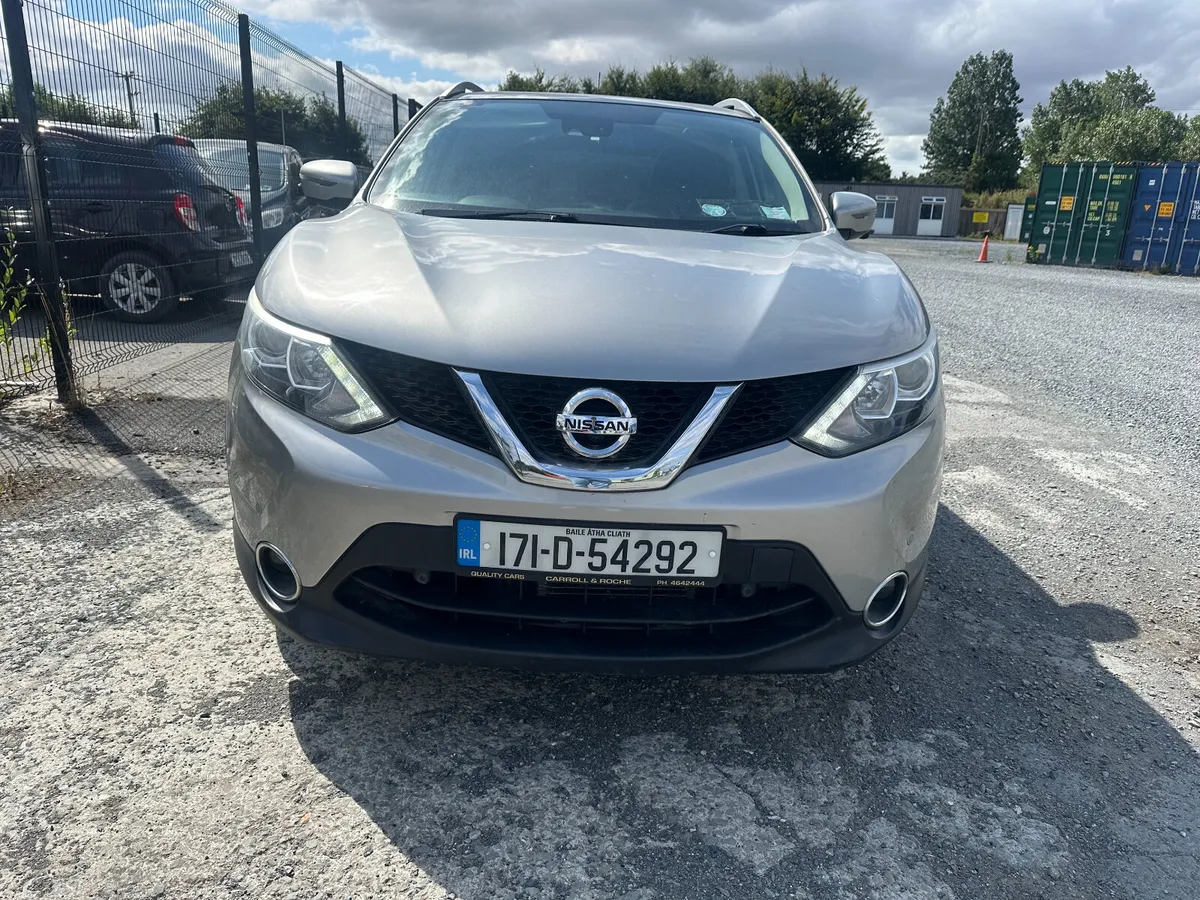 Nissan Qashqai 2017 Automatic petrol - Image 1