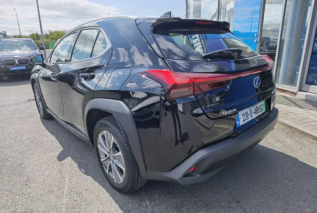 LEXUS UX 300E 54KWH - Image 6