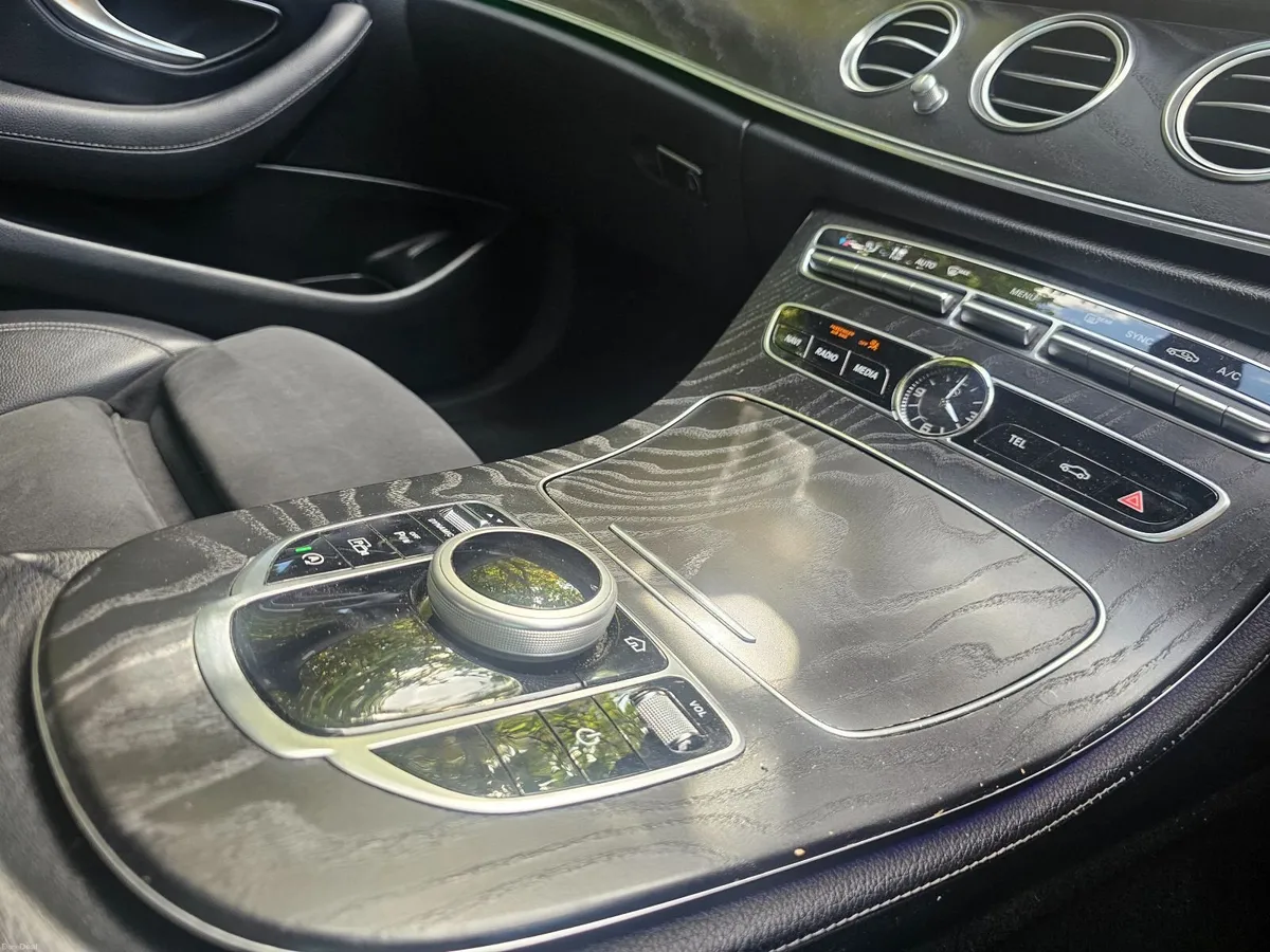 2018 MERCEDES E220D AMG LINE 9 SPEED AUTO - Image 6