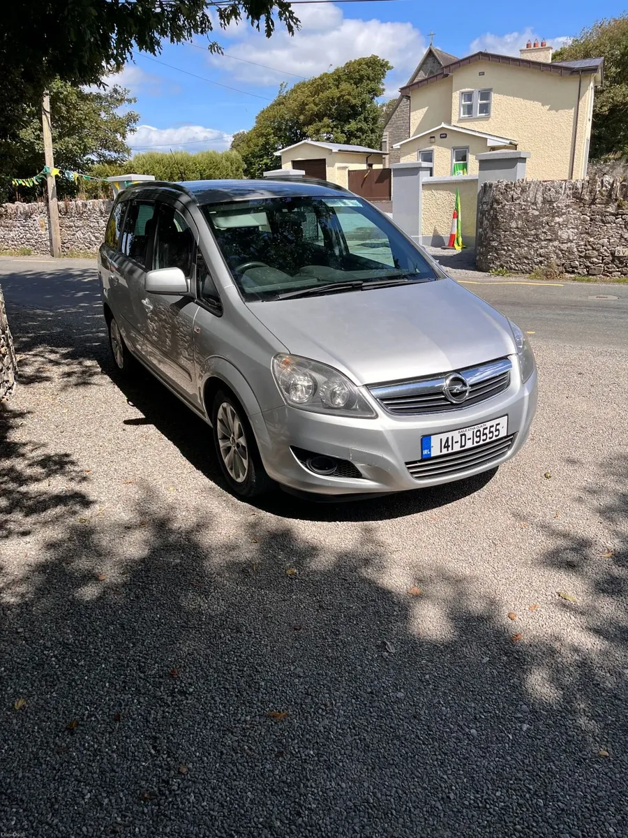 Opel Zafira 2014 - Image 1
