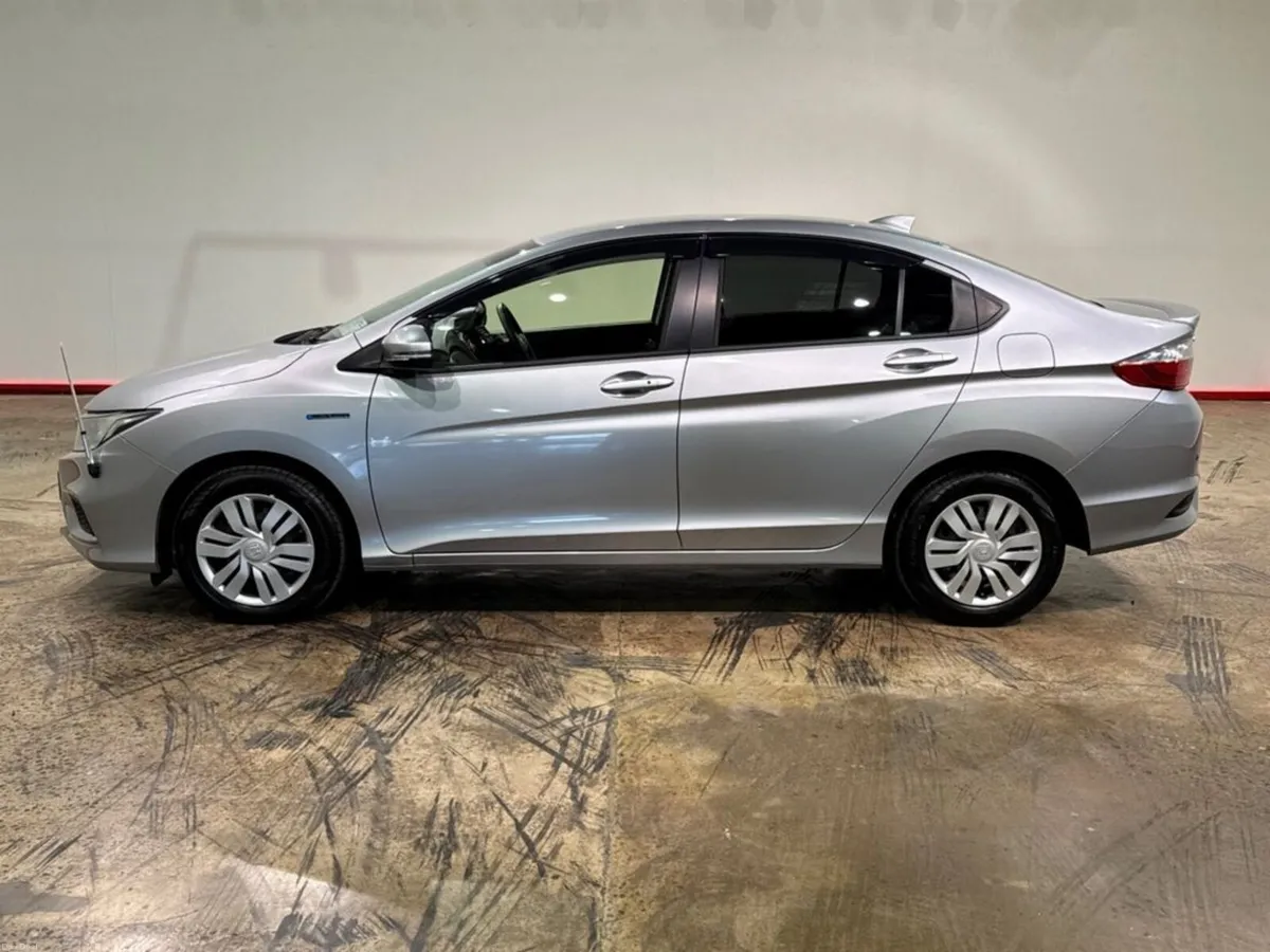 Honda Grace 1.5 HYBRID AUTOMATIC SALOON - PUSH BUT - Image 6