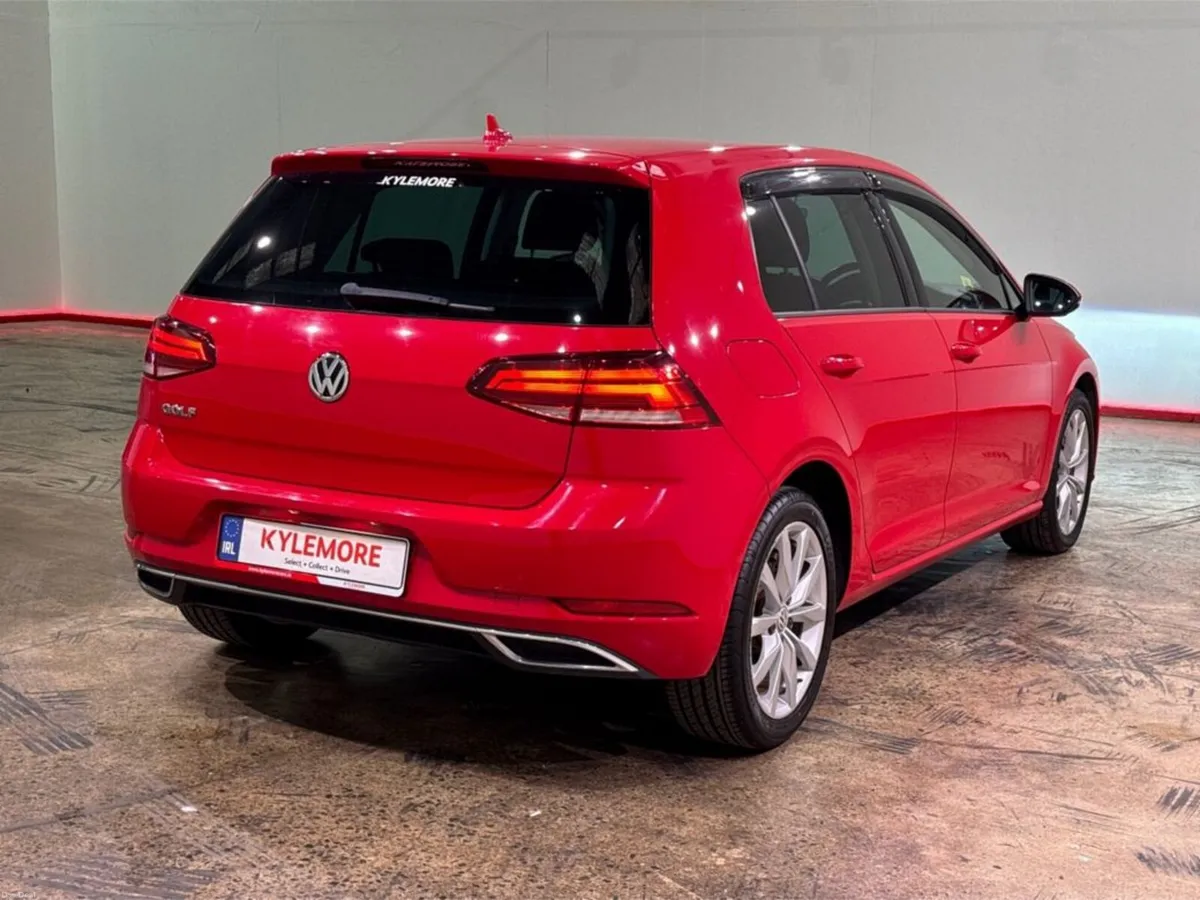 Volkswagen Golf 1.2 AUTOMATIC TSI COMFORT LINE TEC - Image 3