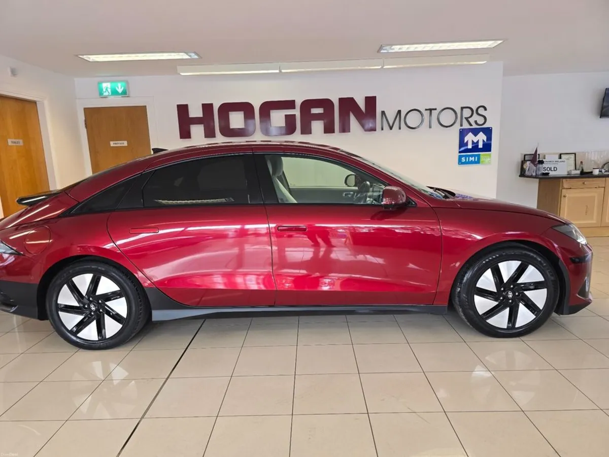 Hyundai IONIQ 6 Elegance 77KW * Automatic * Huge R - Image 3