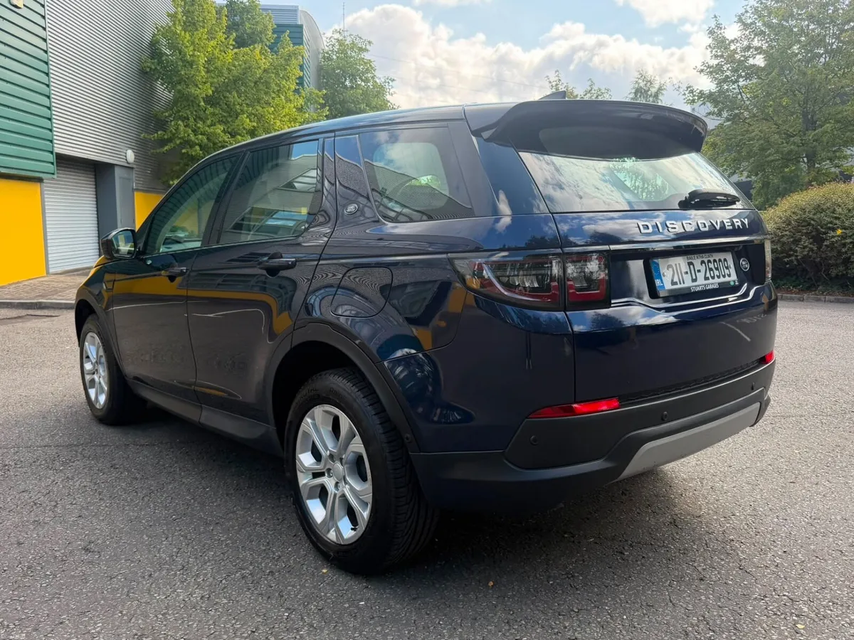 Land Rover Discovery Sport 1.5 PHEV Plug in Hybrid - Image 5