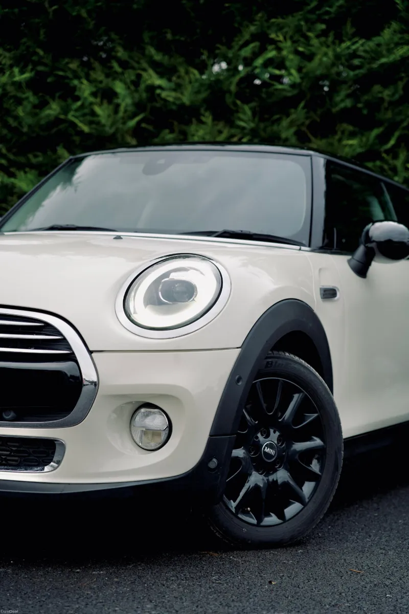 Mini Cooper 1.5 3rd 2019 - Image 2