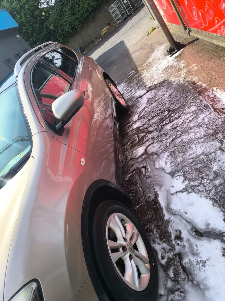 Nissan Qashqai+2 2010 - Image 3