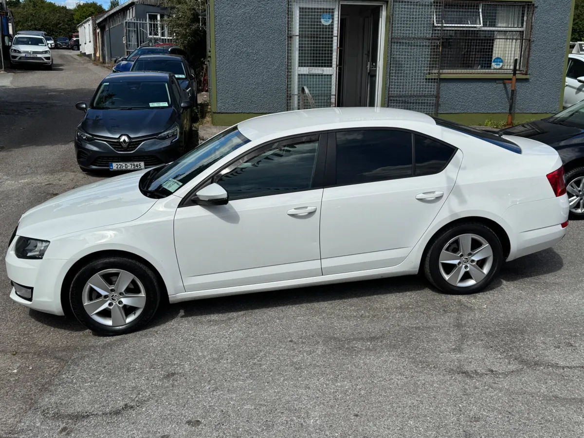 Skoda Octavia nice clean car - Image 3