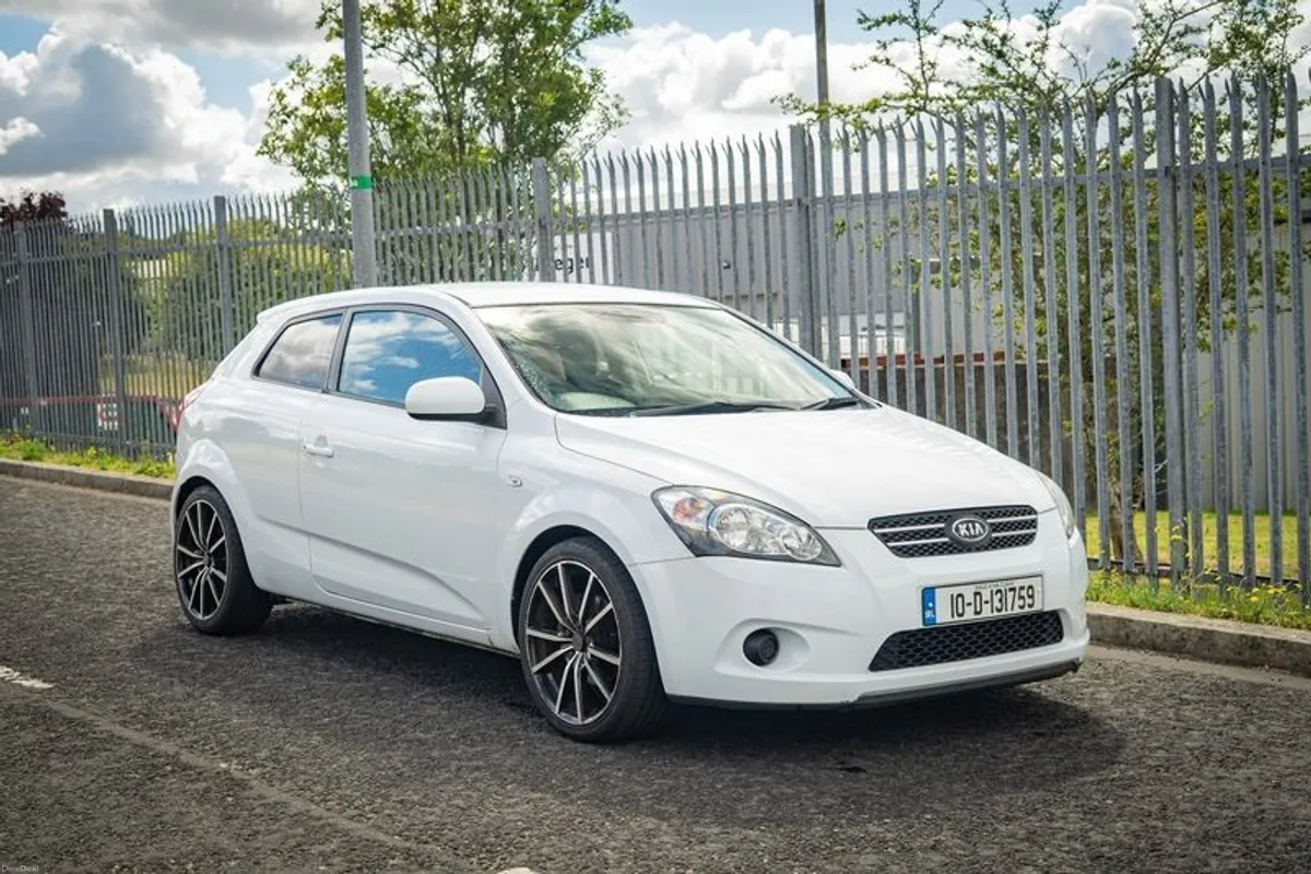 2010 Kia Pro Ceed - NCT & Tax 2027, 1.4 Petrol - Image 1