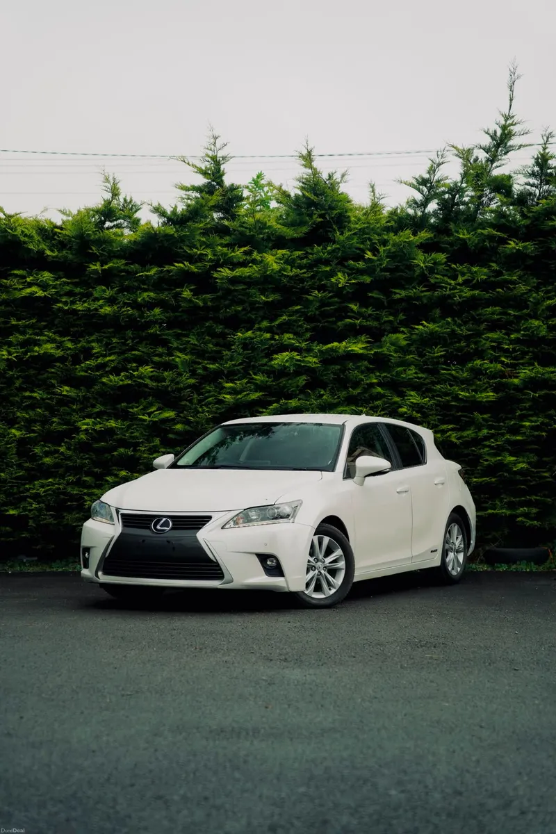 Lexus CT 200h 1.8 Hybrid 2017 - Image 1