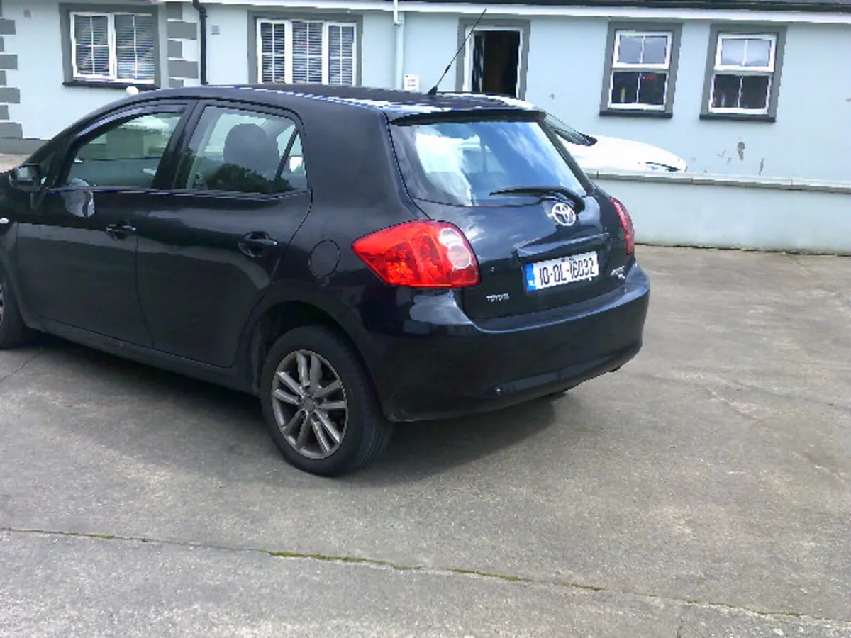 Toyota Auris 2010 - Image 6