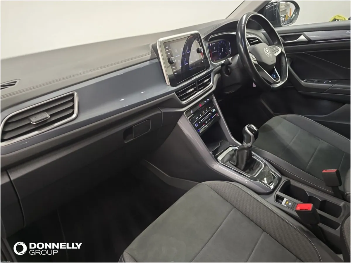 Volkswagen T-roc Hatchback Style - Image 2