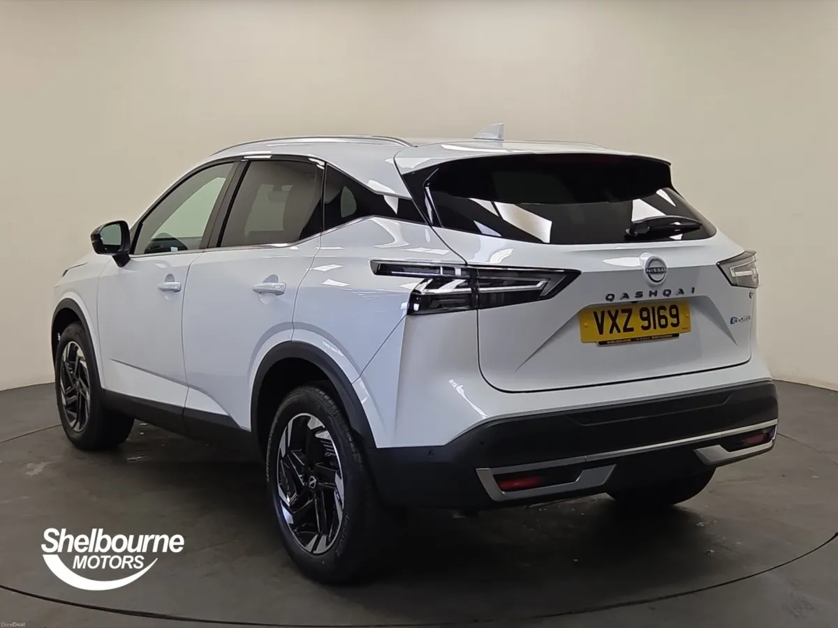 Nissan Qashqai Hatchback N-Connecta - Image 2