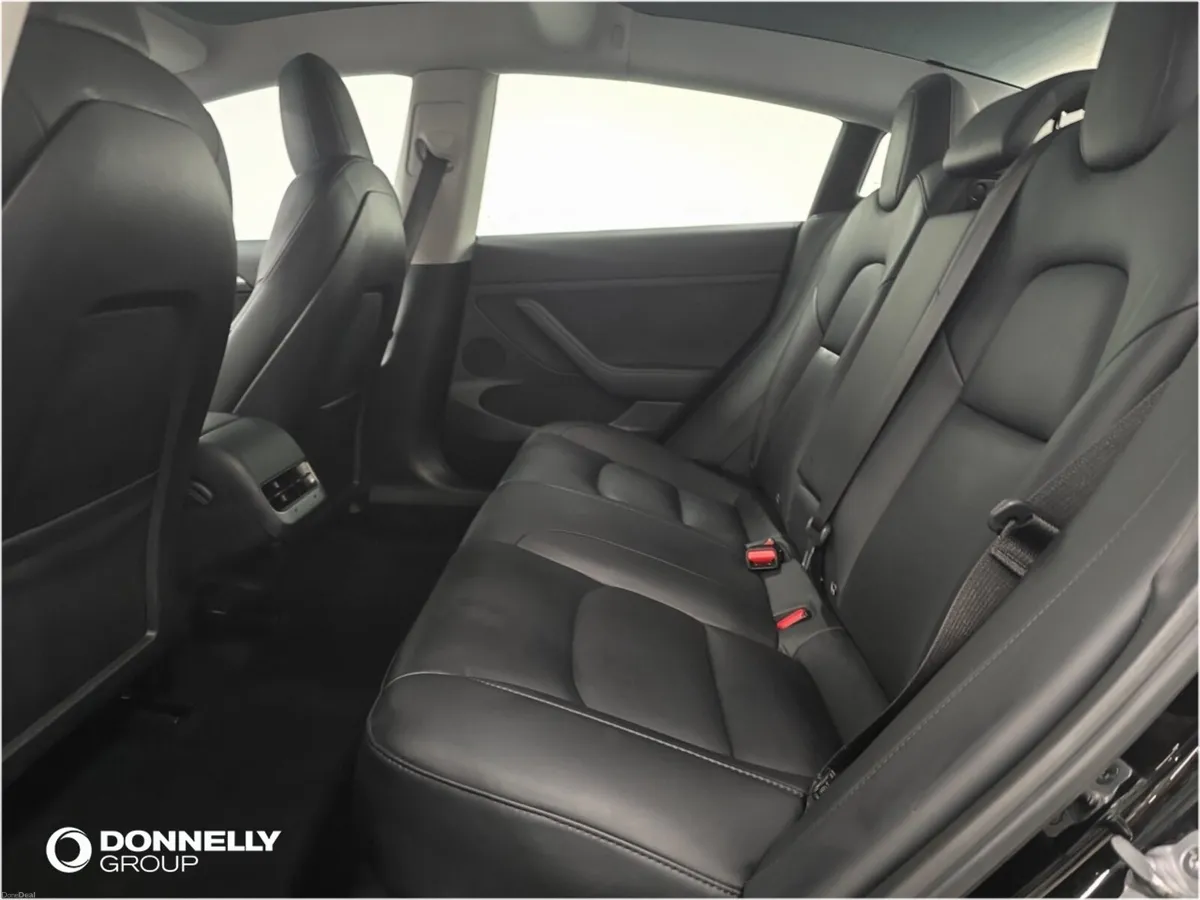 Tesla Model 3 Saloon Long Range - Image 6
