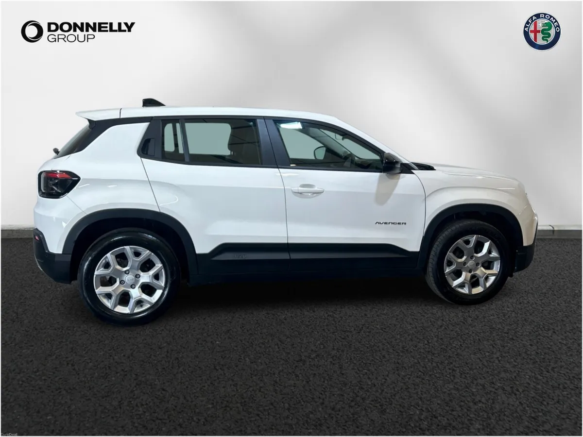 Jeep Avenger Hatchback Altitude - Image 3