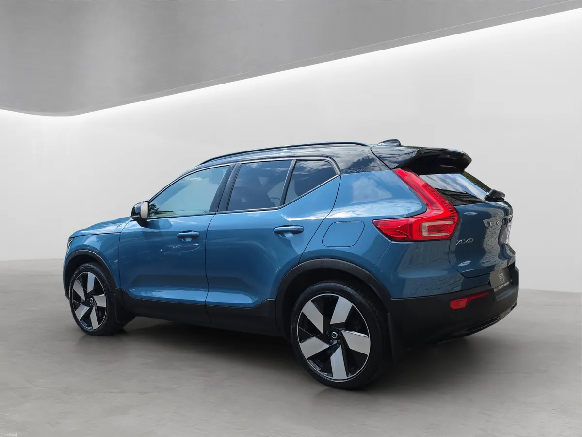 2023 VOLVO XC40 ULTIMATE AWD.HUGE SPEC. - Image 5