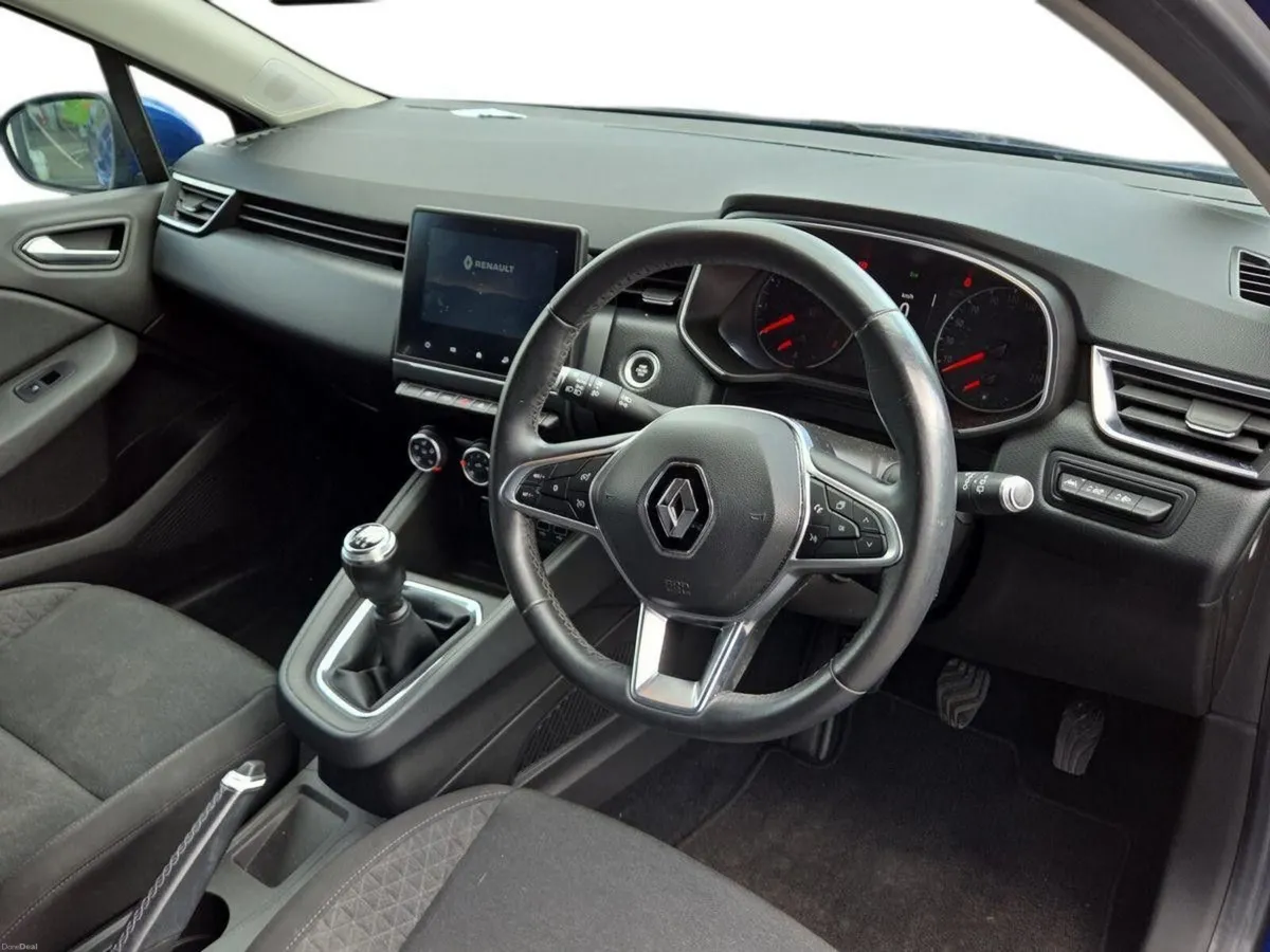 Renault Clio Iconic TCe 100 MY19 - Image 4