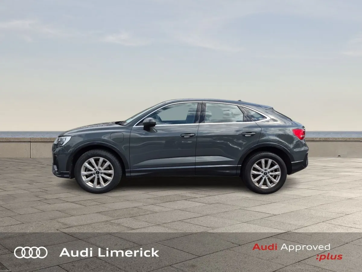 Audi Q3 45 TFSI E S Tronic SE - Image 4