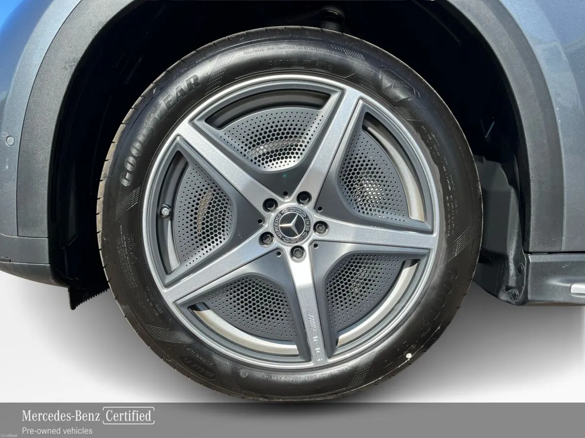 Mercedes-Benz EQE 300 AMG Line SUV  **Low mileage - Image 5