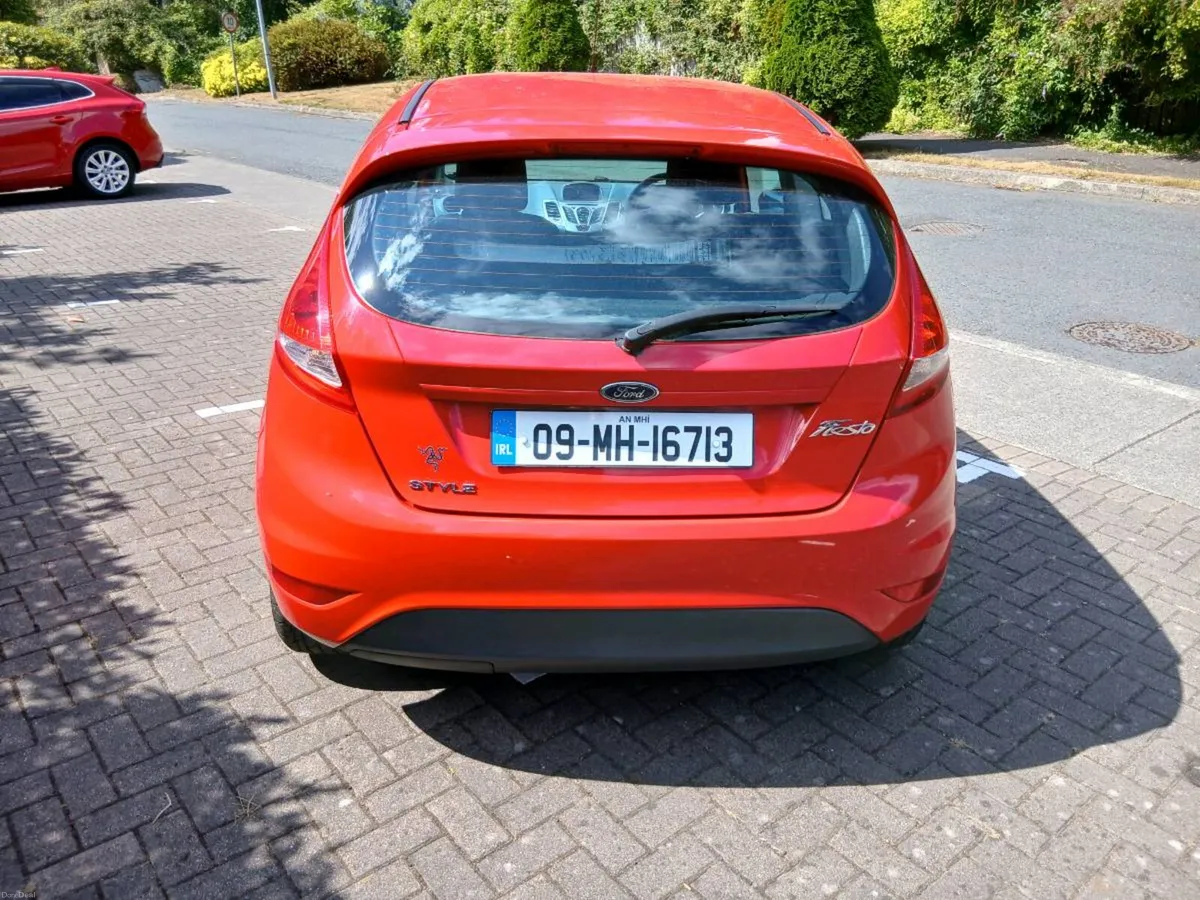 09 ford fiesta 1.2 NEW NCT 11/26  mint, condition - Image 2