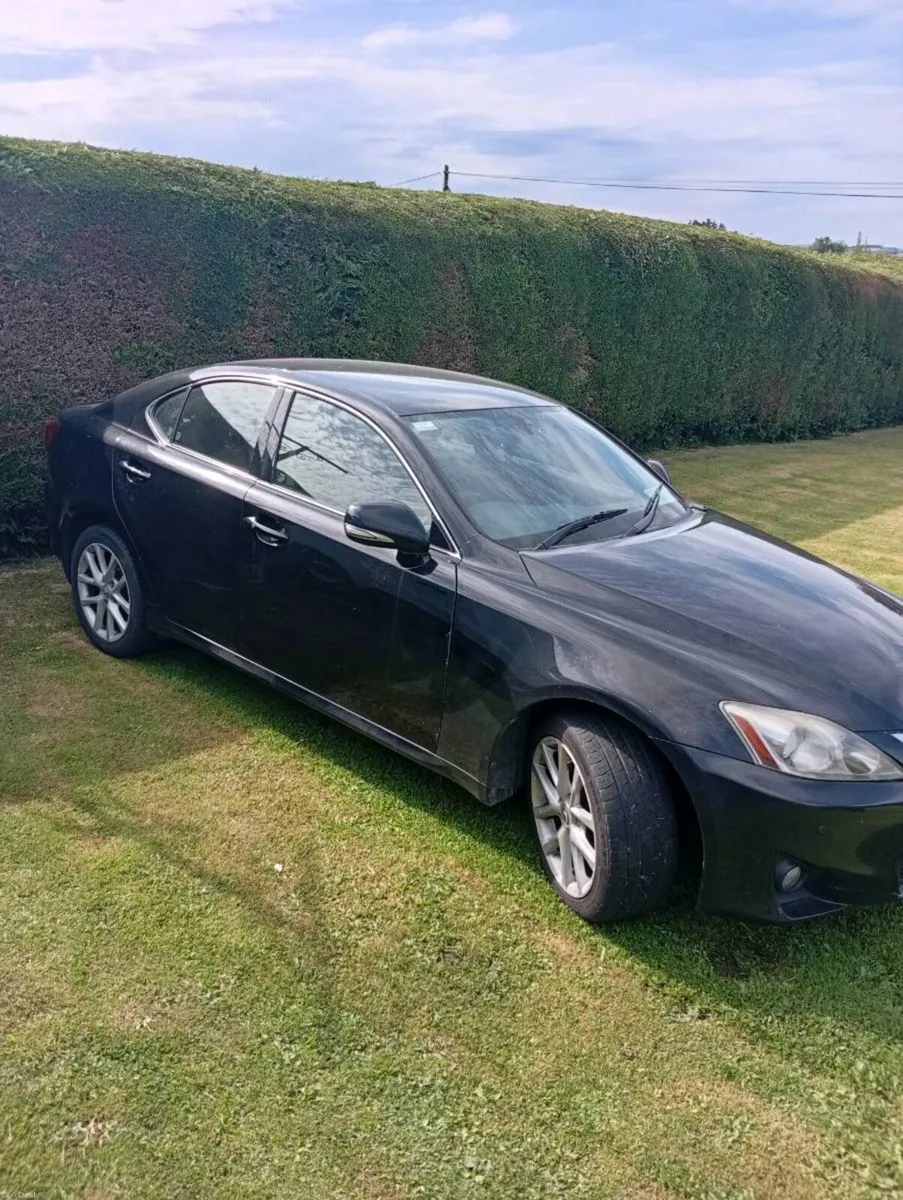 Lexus 200d - Image 2
