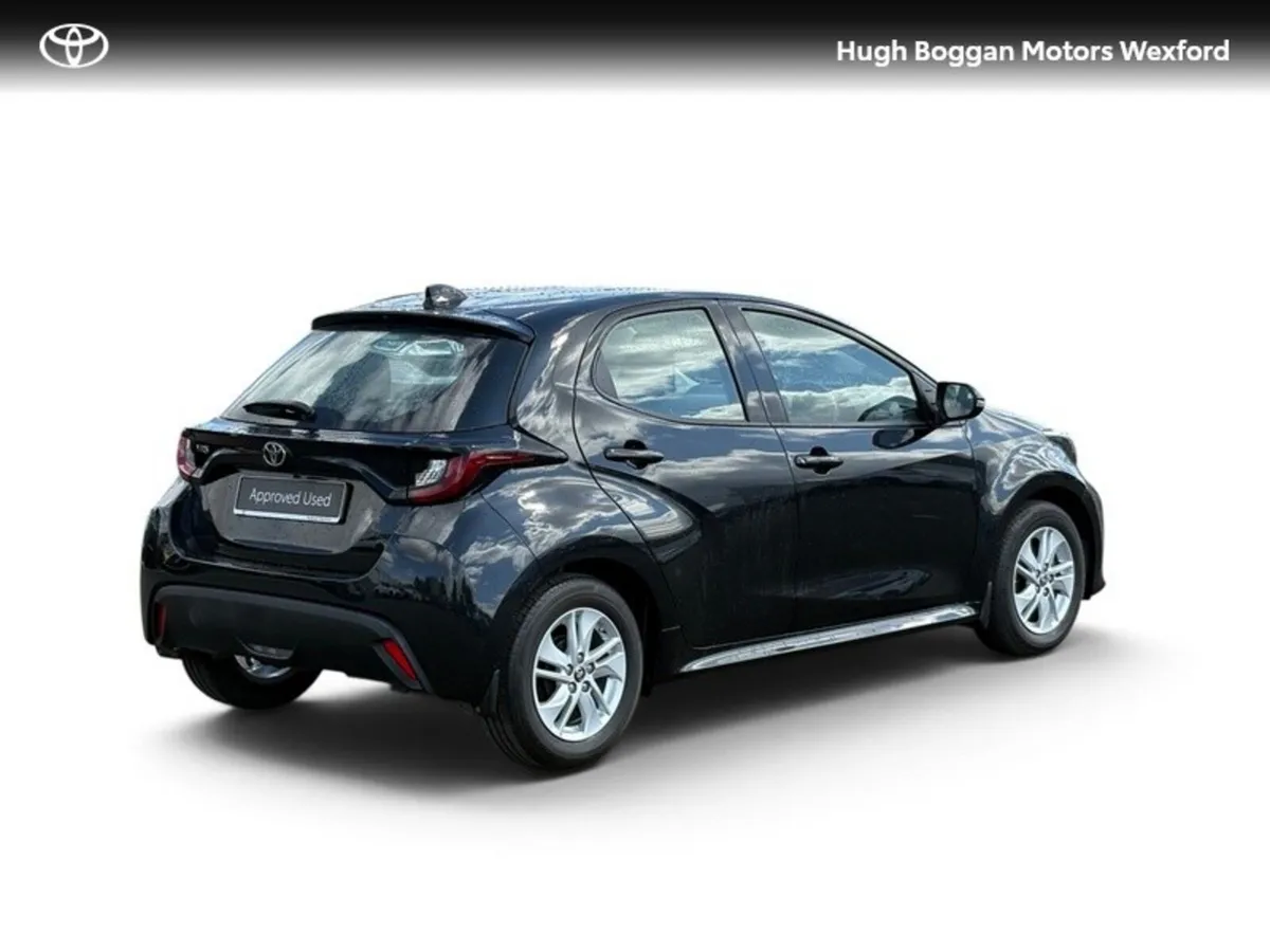 Toyota Yaris YARIS 1.5 LUNA LOW MILEAGE!! - Image 3