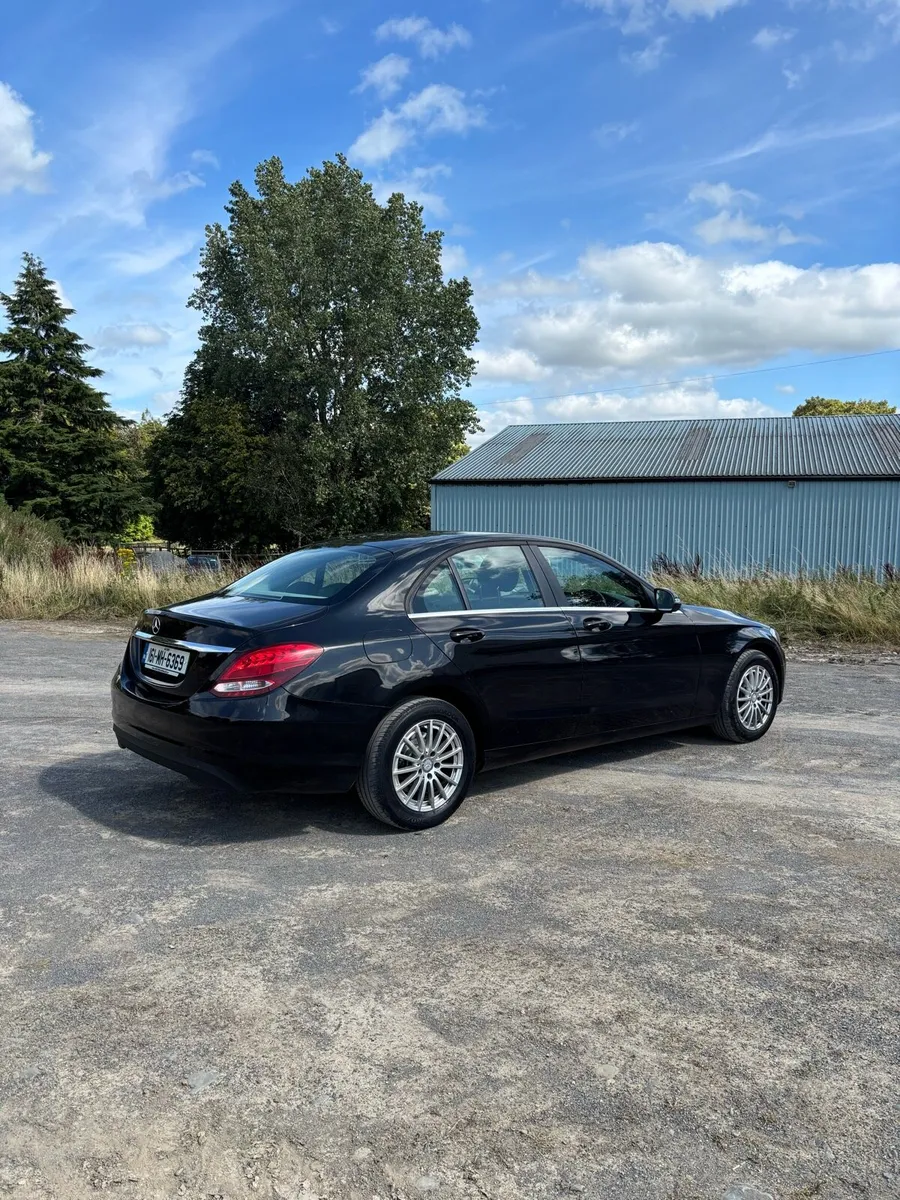 Mercedes c220d - Image 5