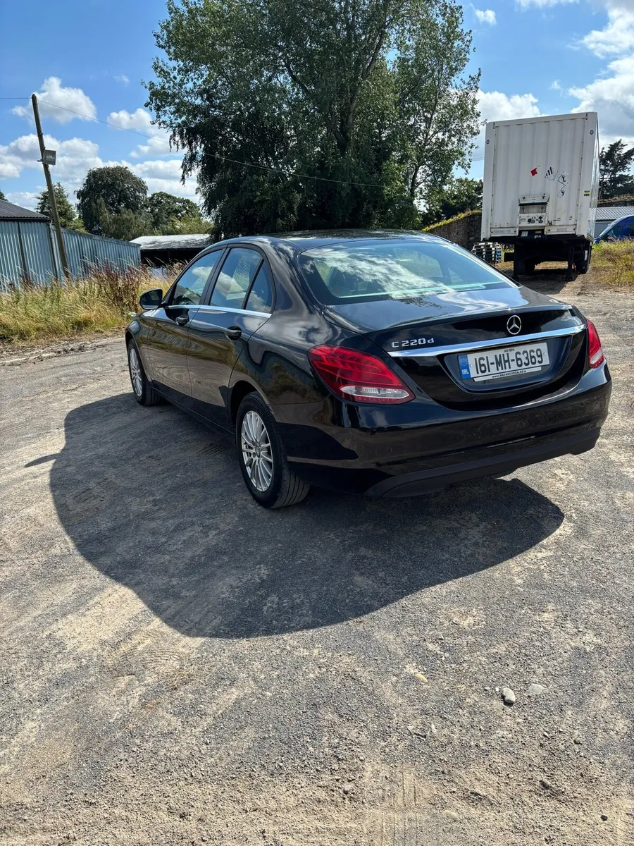 Mercedes c220d - Image 6