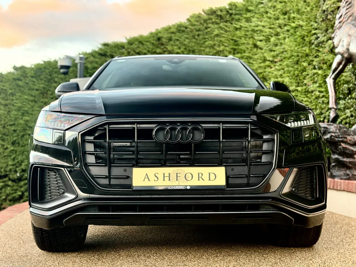 231D Audi Q8 S Line 50 TDI 286BHP PAN ROOF - Image 2