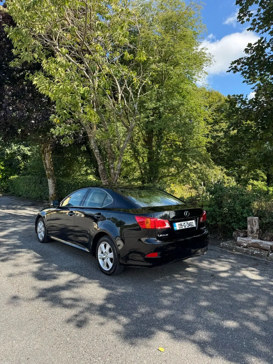 2009 LEXUS IS 220TD - Image 6