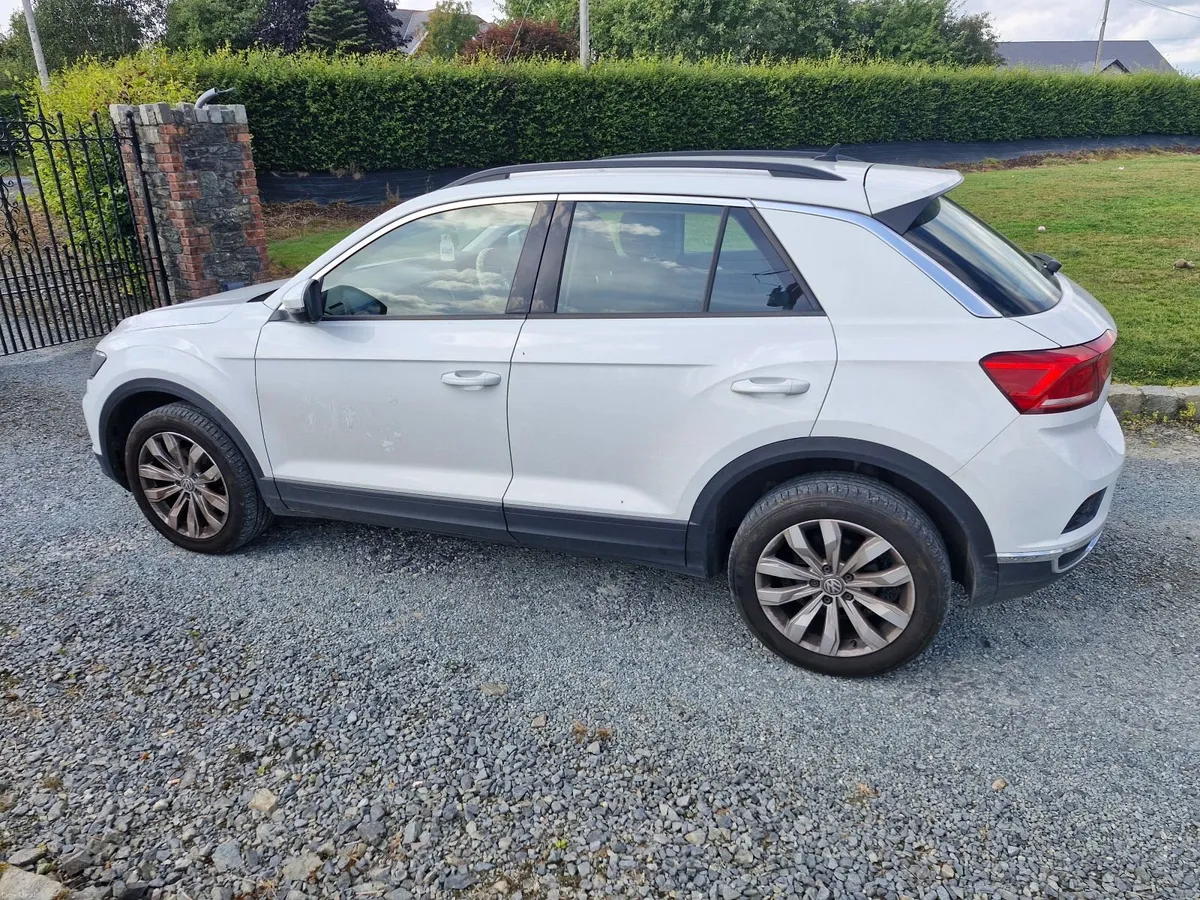 Volkswagen T-Roc 2019 - Image 2