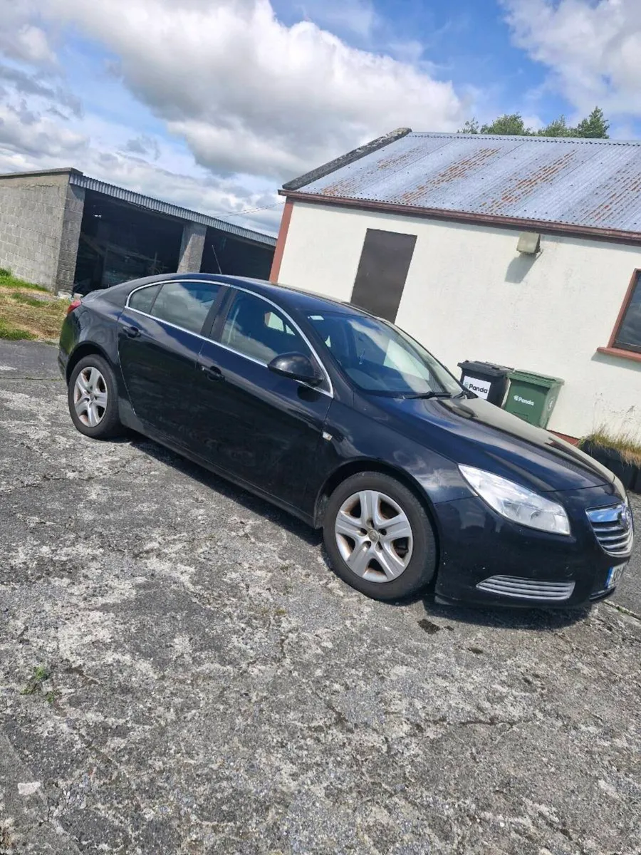 Vauxhall Insignia - Image 2