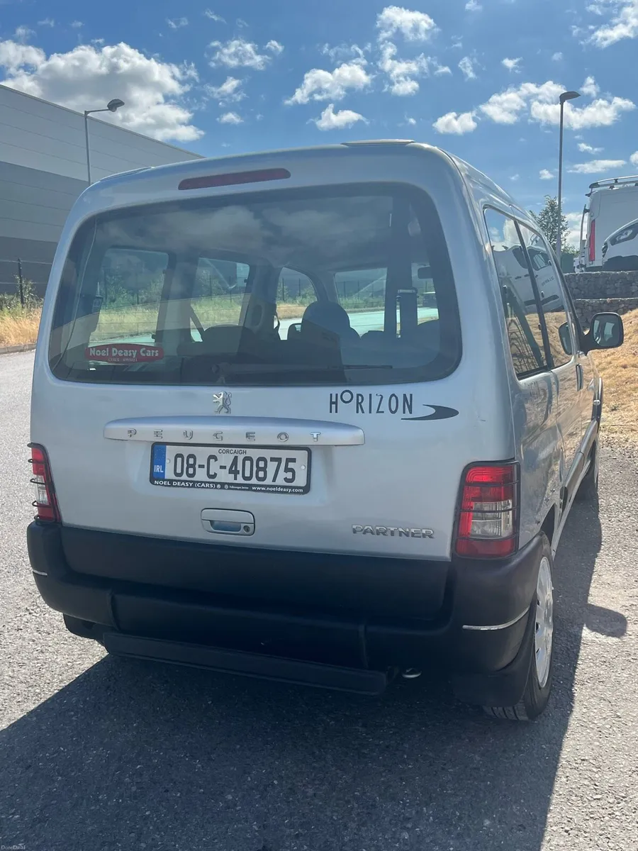 Peugeot partner wheelchair accessible - Image 4