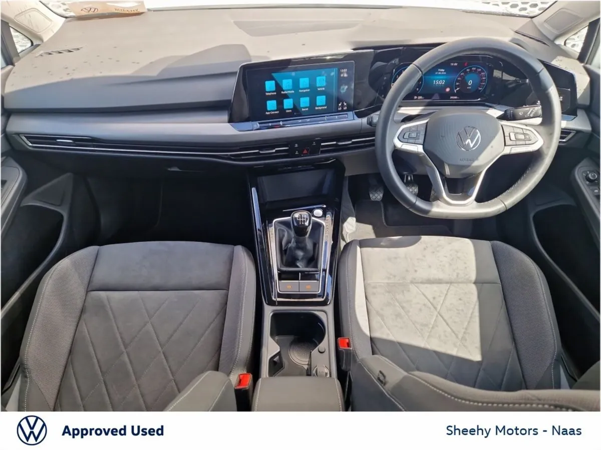Volkswagen Golf Style 1.5TSI, 18"Jerva Alloys, Win - Image 2